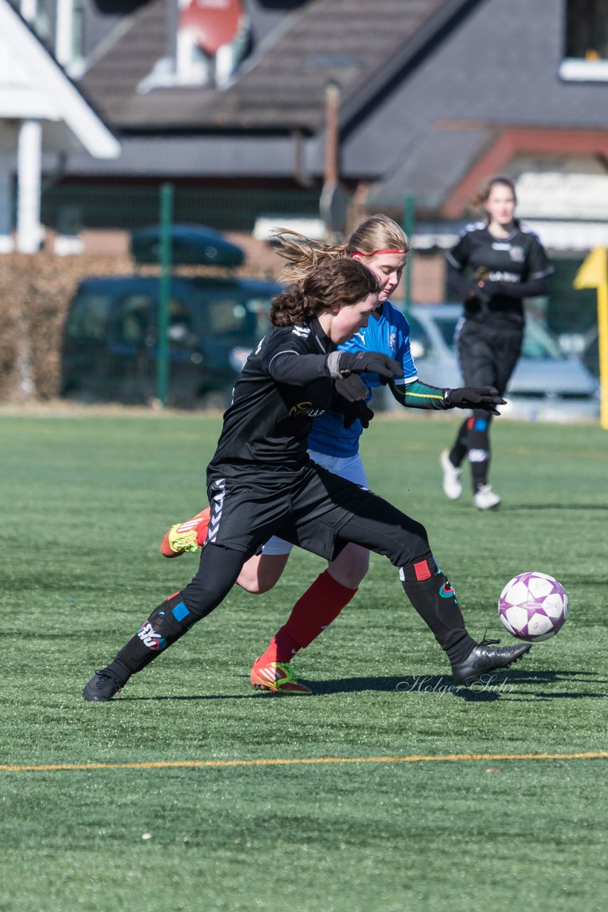 Bild 177 - B-Juniorinnen Halbfinale SVHU - Holstein Kiel : Ergebnis: 3:0